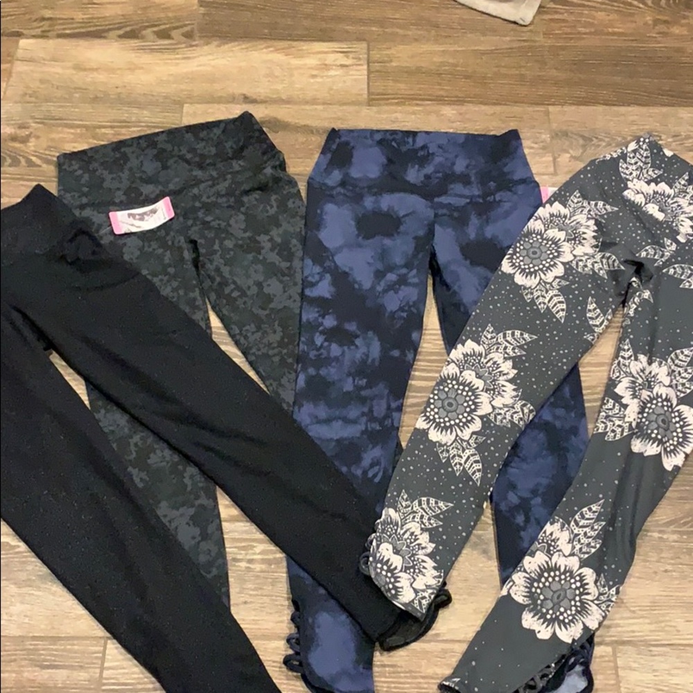 Set of 4 leggings NWT